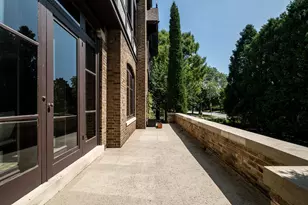 3107 N Shepard Ave, Milwaukee, WI 53211 - Photo 7