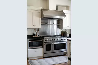 3107 N Shepard Ave, Milwaukee, WI 53211 - Photo 39