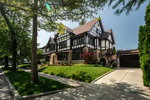 3107 N Shepard Ave, Milwaukee, WI 53211 - Photo 3