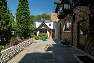 3107 N Shepard Ave, Milwaukee, WI 53211 - Photo 9