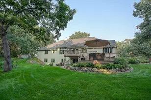 493 Lillian Ct, Delafield, WI 53018 - Photo 1