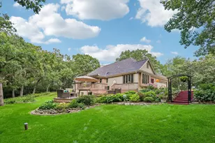 493 Lillian Ct, Delafield, WI 53018 - Photo 11