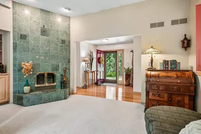 493  Lillian Ct, Delafield, WI 53018 - Photo 17