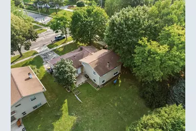 1912  Jefferson St, West Bend, WI 53090 - Photo 31