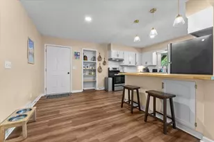 1912 Jefferson St, West Bend, WI 53090 - Photo 11