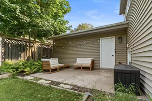 1912 Jefferson St, West Bend, WI 53090 - Photo 27