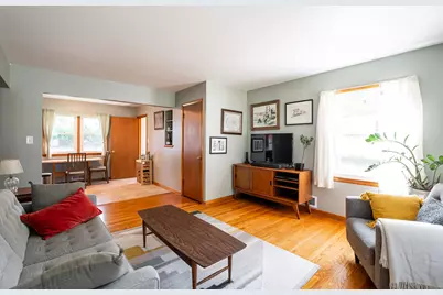 4014 S Logan Ct, Milwaukee, WI 53207 - Photo 5