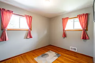 4014 S Logan Ct, Milwaukee, WI 53207 - Photo 17