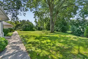 6115 S Creekside Dr, Cudahy, WI 53110 - Photo 27