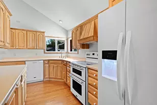 7916 Shorewood Dr, Salem, WI 53168 - Photo 9