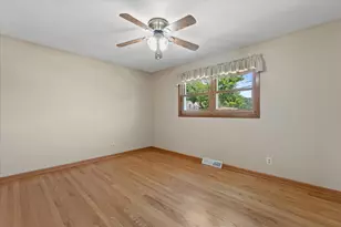 9414 W Oklahoma Ave, West Allis, WI 53227 - Photo 15