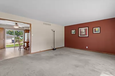 9414 W Oklahoma Ave, West Allis, WI 53227 - Photo 9