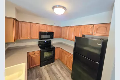 520  Windstone Dr, Hartland, WI 53029 - Photo 5