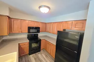 520 Windstone Dr, Hartland, WI 53029 - Photo 5