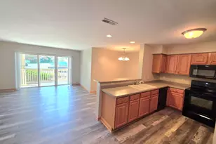 520 Windstone Dr, Hartland, WI 53029 - Photo 1