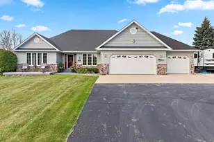 6150 Silver Hills Dr, Manitowoc Rapids, WI 54220 - Photo 5
