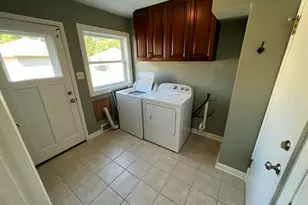 2105 Ludington Ave, Wauwatosa, WI 53226 - Photo 5