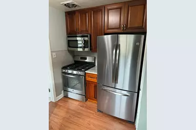 2105  Ludington Ave #2107, Wauwatosa, WI 53226 - Photo 3