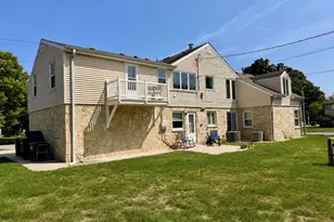 2105 Ludington Ave, Wauwatosa, WI 53226 - Photo 25