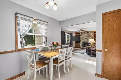 931  Fairview Dr, Port Washington, WI 53074 - Photo 7