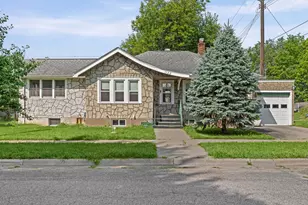 1128 19th St, La Crosse, WI 54601 - Photo 1