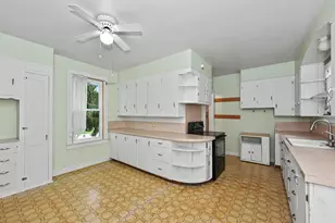 139 W Oak Grove St, Juneau, WI 53039 - Photo 13