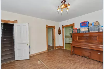 139 W Oak Grove St, Juneau, WI 53039 - Photo 7
