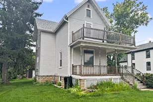 139 W Oak Grove St, Juneau, WI 53039 - Photo 3