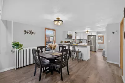 345  20th St, La Crosse, WI 54601 - Photo 9