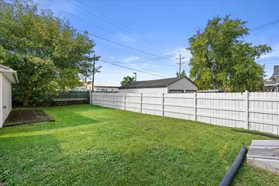 123  Cook St, Waukesha, WI 53186 - Photo 25
