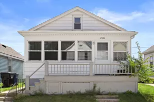 1511 Lombard Ave, Racine, WI 53402 - Photo 1