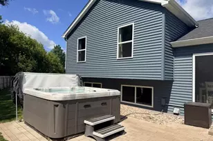 1511 E Longneedle Ln, Elkhorn, WI 53121 - Photo 3