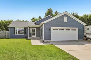 1511 E Longneedle Ln, Elkhorn, WI 53121 - Photo 1