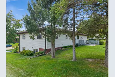 442  Sunnyside Dr, Caledonia, MN 55921 - Photo 29