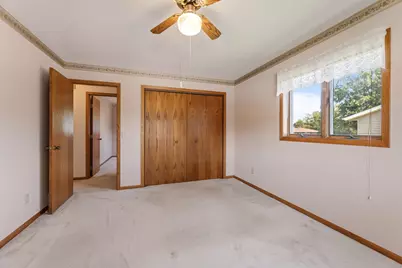 442  Sunnyside Dr, Caledonia, MN 55921 - Photo 11