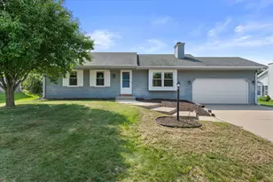W162N10591 Auburn Ln, Germantown, WI 53022 - Photo 1
