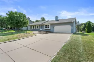 W162N10591 Auburn Ln, Germantown, WI 53022 - Photo 37