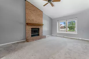 W162N10591 Auburn Ln, Germantown, WI 53022 - Photo 5