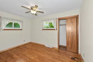 1025 W Cumberland Dr, Waukesha, WI 53188 - Photo 23