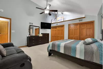 5715  Marwood Dr, Racine, WI 53402 - Photo 17