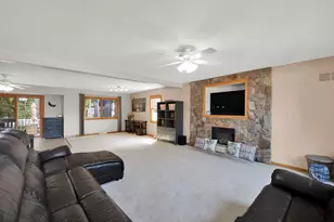 5715 Marwood Dr, Racine, WI 53402 - Photo 11