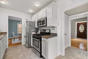 4227 N Olsen Ave, Shorewood, WI 53211 - Photo 13