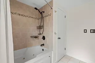 4227 N Olsen Ave, Shorewood, WI 53211 - Photo 21