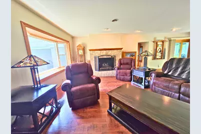4844  Erie St, Racine, WI 53402 - Photo 9