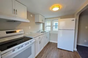 1033 Villa St, Racine, WI 53403 - Photo 5