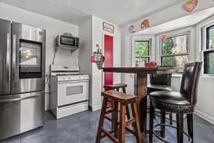 W168N9104 Falls Ave, Menomonee Falls, WI 53051 - Photo 5
