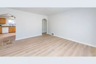 1915  31st St, Kenosha, WI 53140 - Photo 5
