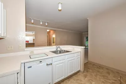 2740  Northview Rd #104, Waukesha, WI 53188 - Photo 11