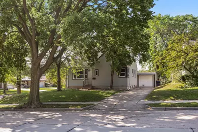 8505 W Arthur Ave, West Allis, WI 53227 - Photo 17