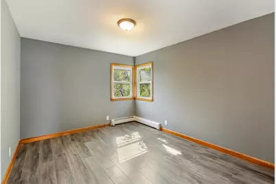 8505 W Arthur Ave, West Allis, WI 53227 - Photo 9